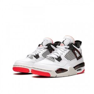 Nostalgia Jordan 4’s